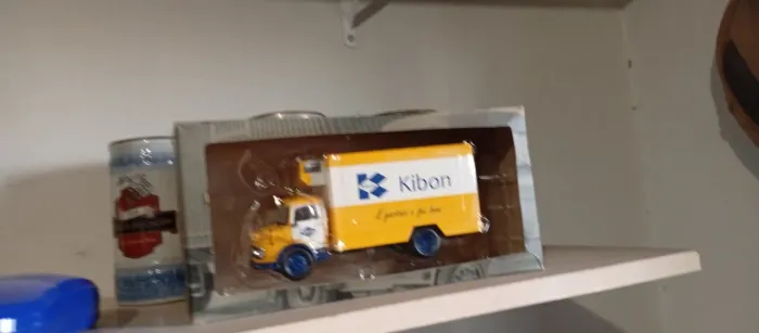 Miniatura de caminhao da kibon (metal)