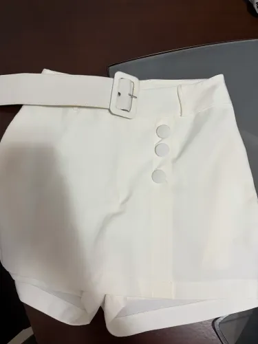 Shorts saia alfaiataria branco 