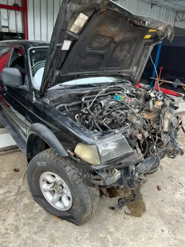 SUCATA PAJERO SPORT 1998 V6 GASOLINA PARA RETIRADA DE PEÇAS