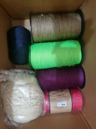caixa de linhas para artesanato