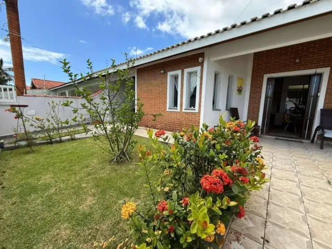 Casa com 3 quartos à Venda, Stella Maris - Peruíbe