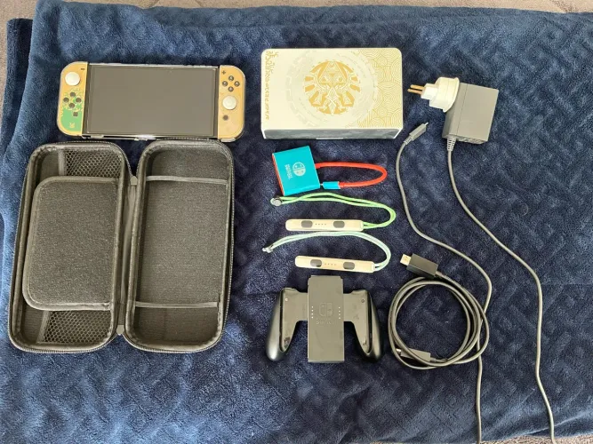 Nintendo Switch OLED Zelda Thears Of Kingdom