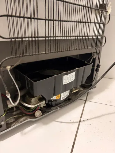 Geladeira Frost free 275L consul