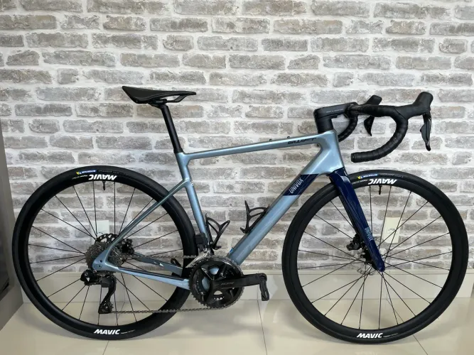 Bicicleta Speed Swift Univox Shimano 105 DI2 Tamanho 51.