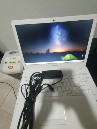 Notebook Samsung NP300E5M