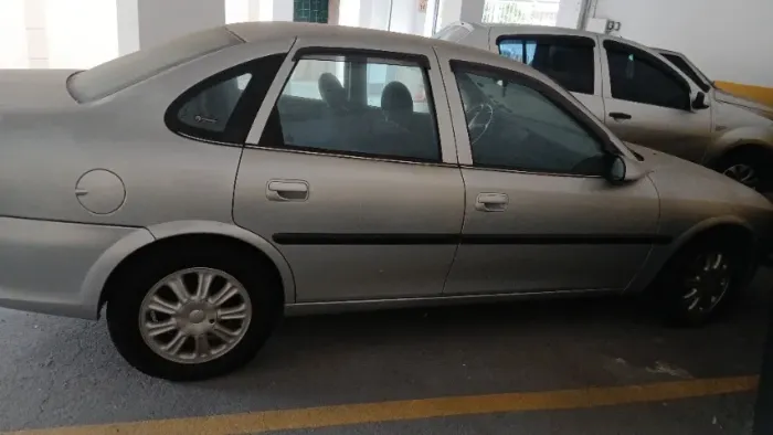 Chevrolet Vectra CD 2.2 16V / 2.0 16V Mec./aut. 1999