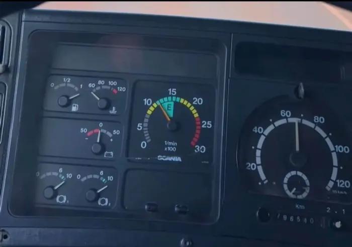 Painel Scania 2001
