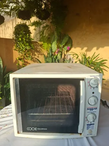 Vendo Forno Elétrico Suggar - Praticidade e Rapidez para Suas Receitas!