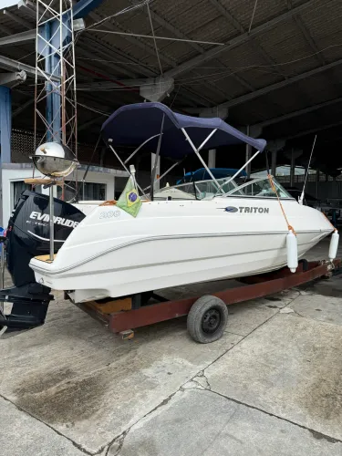 Triton 200 Open - 2012 x1 Evinrude 200 HP E-TEC ñ Focker Ventura Fs Real Phantom 