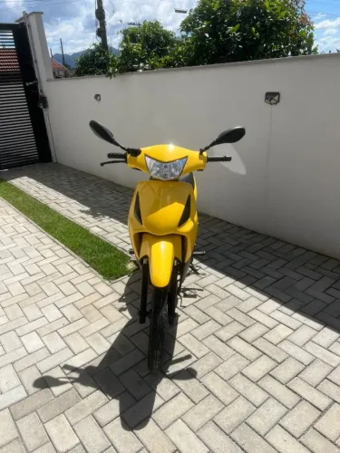 Vendo Biz em ótimo estado 