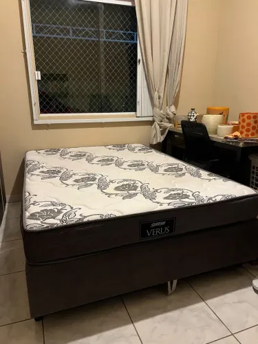 Cama casal box - ótimo estado