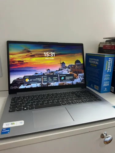 Notebook Lenovo IdeaPad 1 15IAU7 - Excelente estado