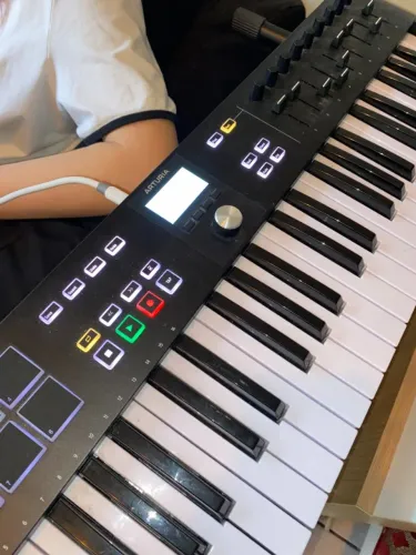 Teclado Controlador Arturia KeyLab Essential 49 Mk3
