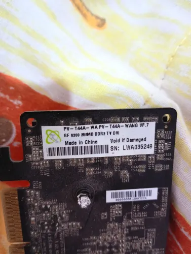 Placa Geforce 6200 512mb