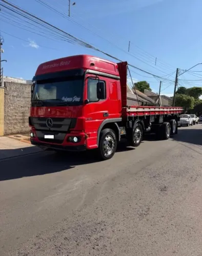 mb atego 2426 6x2 2013 carroceria