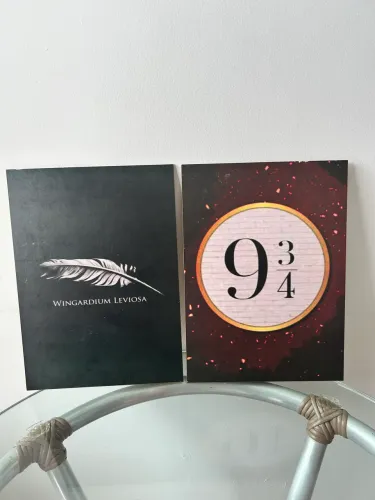 Kit 2 placas decorativas com tema Harry Potter
