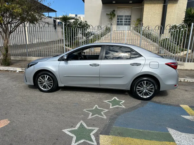 Toyota Corolla Altis 2.0 Flex 16V Aut. 2017