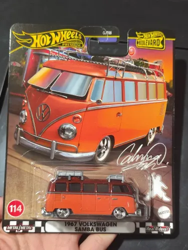 Hot Wheels Premium Volkswagen Samba Bus (Kombi)
