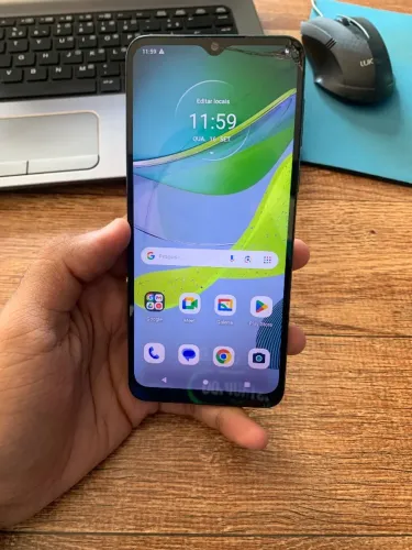 Moto E13 usado