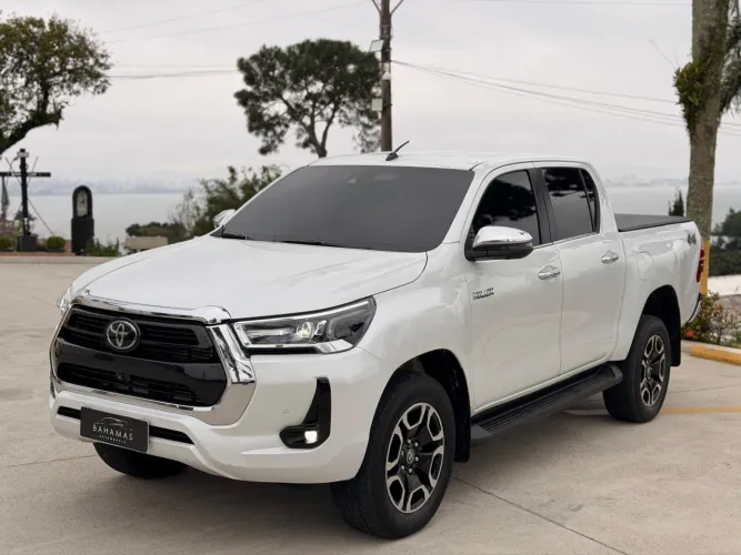 Toyota Hilux CD SRX 4X4 2.8 TDI 16V Diesel Aut. 2023