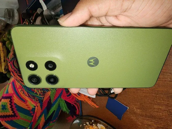 Celular moto G15