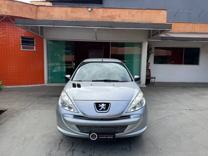 Peugeot 207 XR 1.4 Flex 8V 3P 2013