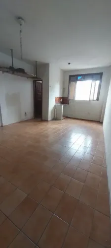 KITVENDO KITNET NO CENTRO, 30m² RESIDENCIAL OU COMERCIAL Este kitnet fica localizado no C