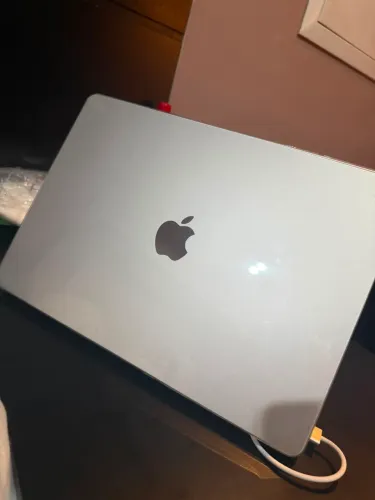 MacBook m4 - Tela 15,3 - 4 meses de uso