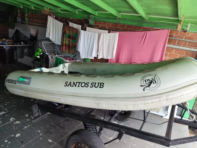 Vendo Bote inflável 2,8 zéfir casco de fibra 