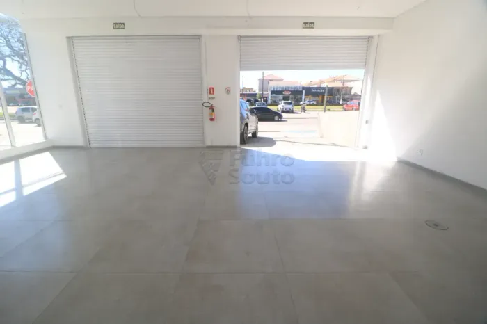 Prédio Comercial na Avenida Duque de Caxias
