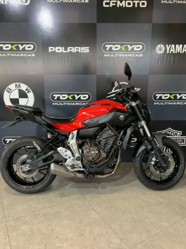 Yamaha MT-07 2015/2016 | 689cc | R$ 35.900