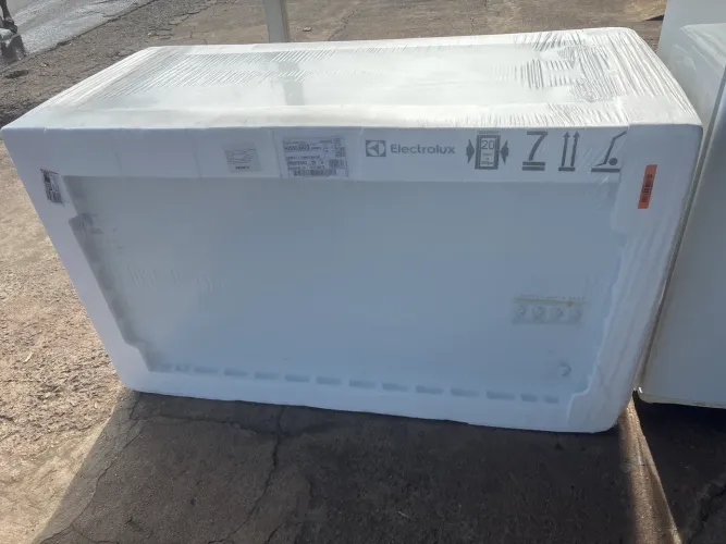 Freezer Electrolux HI550