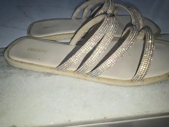 Sandália rasteira Ana Capri 4 tiras de strass tamanho 40