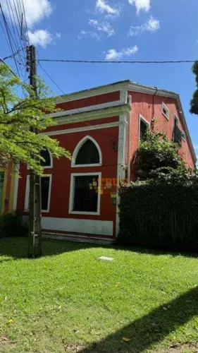Casa em Apipucos, 4 quartos sociais, 2 suítes