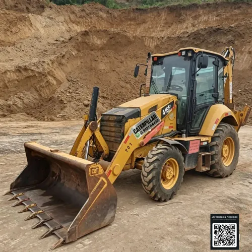 Retroescavadeira Caterpillar 416F2 cabinada