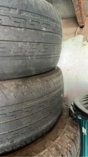 Vendo 2 pneus 215/65 Aro 16 para Toro , Duster e Oroch