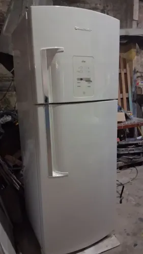 Geladeira frosfree 2 portas zap *