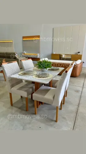 Mesa de jantar 4 lugares