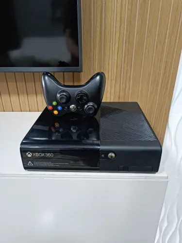 Xbox 360 Desbloqueado RGH - HD 500GB (Quase 100 Jogos) + Controle Original