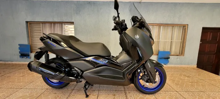 XMAX 300 CONNECTED ABS 25/26