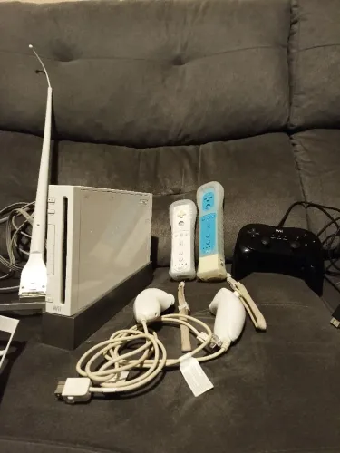 Wii COMPLETO + 4 jogos
