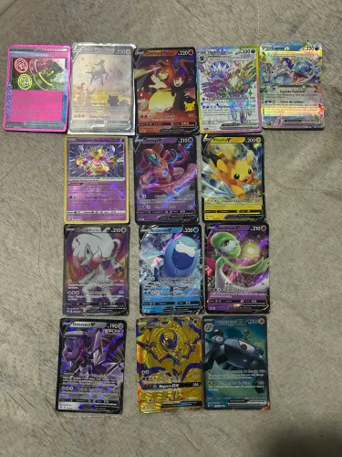 Cartinhas ultra raras de Pokémon 