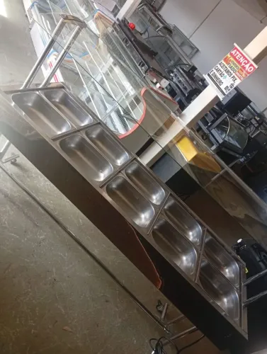 Cuba quente de 10 cubas marca Venâncio toda no inox com vidro em cima  tampa inteiriça