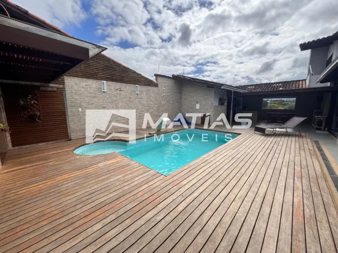 Casa para locação de luxo em Guarapari-ES, bairro Itapebussu: 3 quartos, 3 suítes, 2 salas