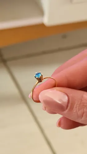 Anel solitário ouro 18k