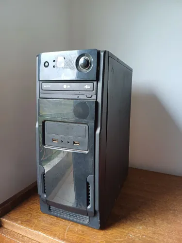 CPU SIMPLES PARA TRABALHOS E ACESSO A INTERNET. 
