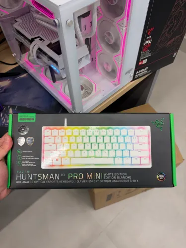TECLADO RAZER HUNTSMAN V3 PRO MINI WHITE EDITION - 60% ANALÓGICO ÓPTICO ESPORTS RGB