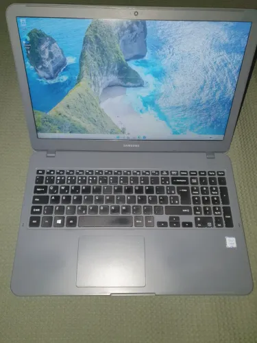 Notebook Samsung 8GB RAM SSD