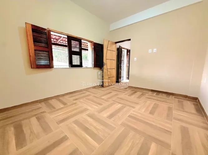 Casa com 3 quartos, sendo uma suíte no centro de Pacoti