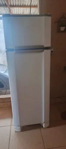 Geladeira disponível 